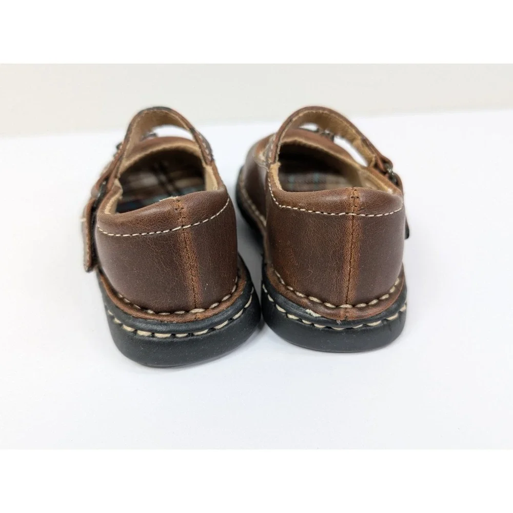 Arizona Jeans Co.‎ Girls Shoes Sz. 2 Mary Jane Brown Shoes